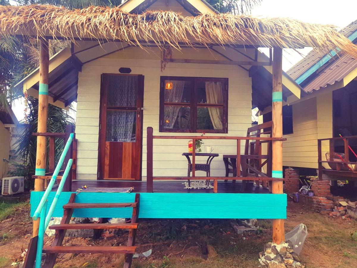 ฺbay Yard Hut Hotel Koh Chang Exterior photo