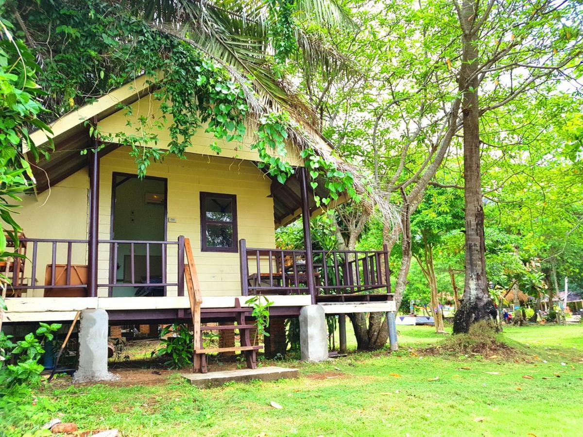 ฺbay Yard Hut Hotel Koh Chang Exterior photo